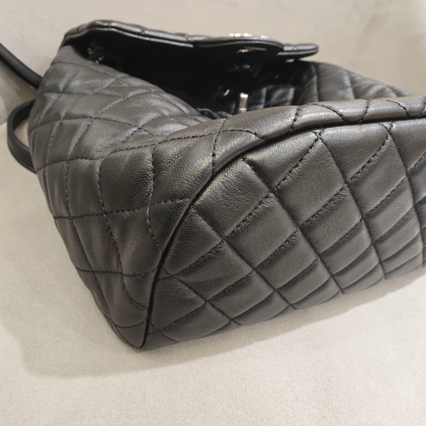 Chanel - Salzburg Backpack - Lambskin leather - Black with Silver-Tone Hardware - (Small)