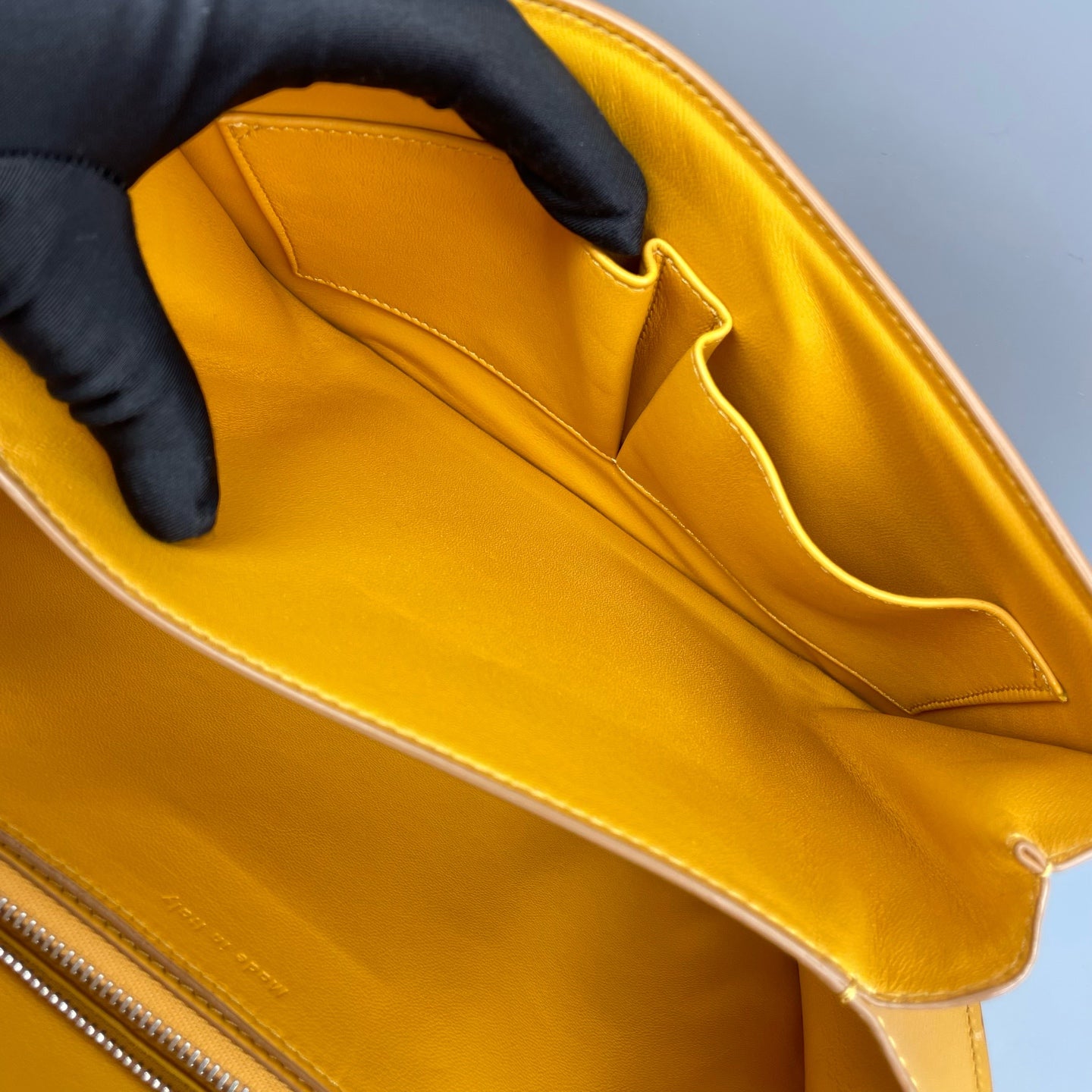 Celine - Box Bag - Smooth calfskin leather - Amber Yellow - (Medium)