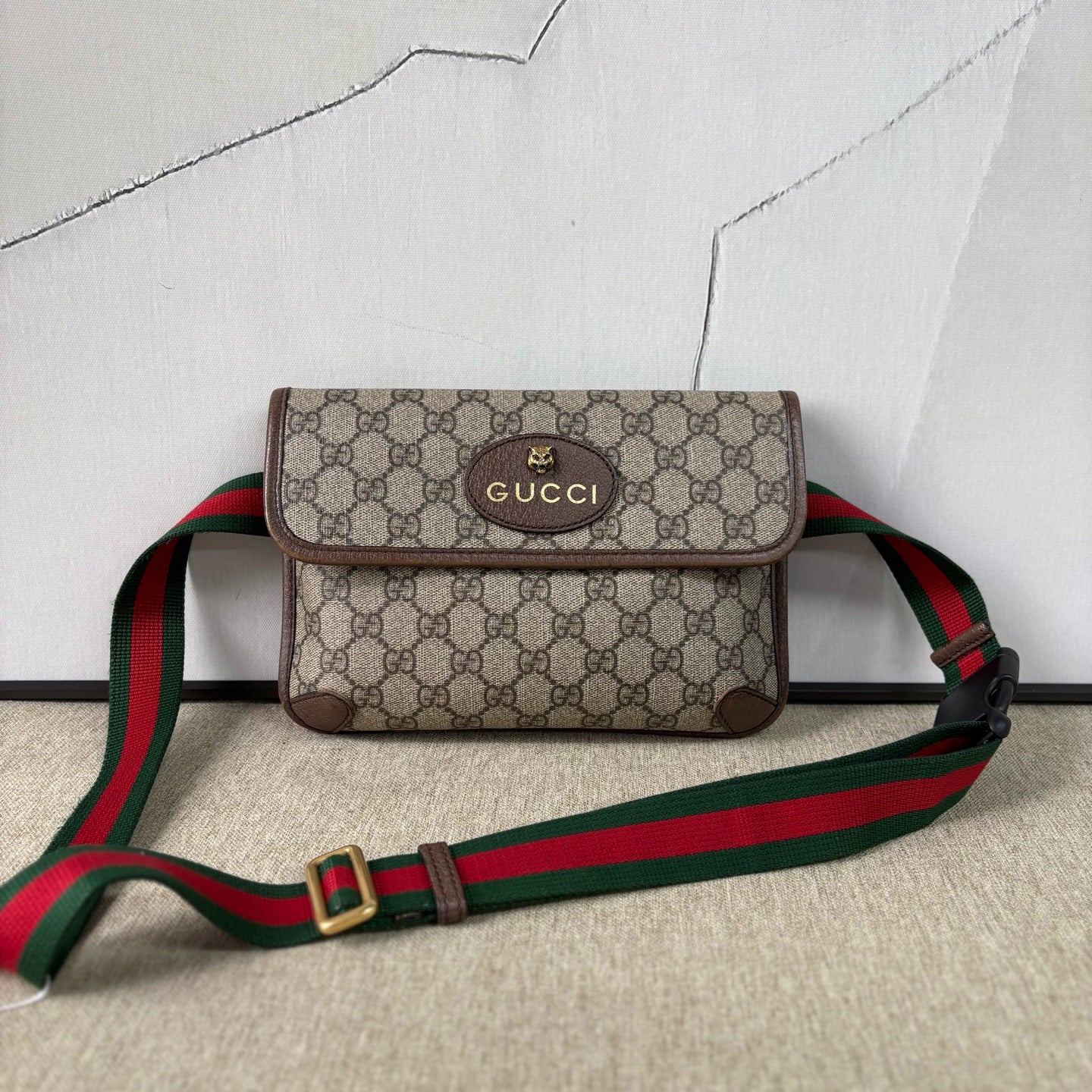 Gucci - Tiger Head Belt Bag 031 - GG Supreme canvas with leather trim - Beige and Brown with Red and Green Web Stripe - (mini)