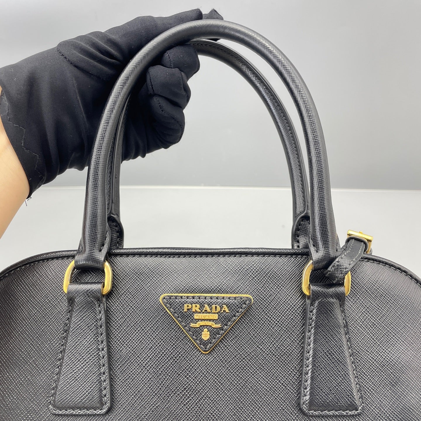 Prada - Saffiano Lux Dome Satchel - Saffiano leather - Black - (medium)