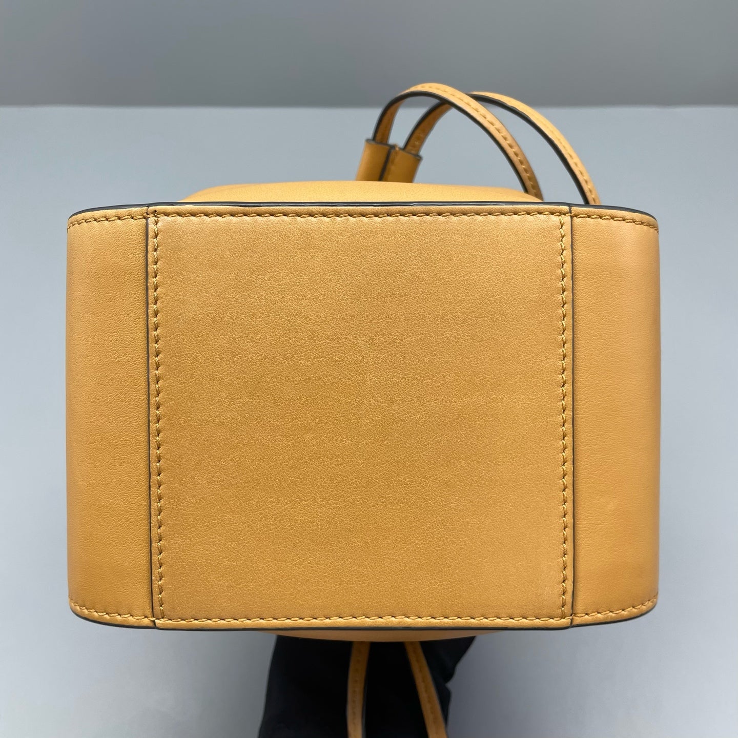 Loewe - Hammock Mini Bag - Calfskin leather - Caramel - (mini)