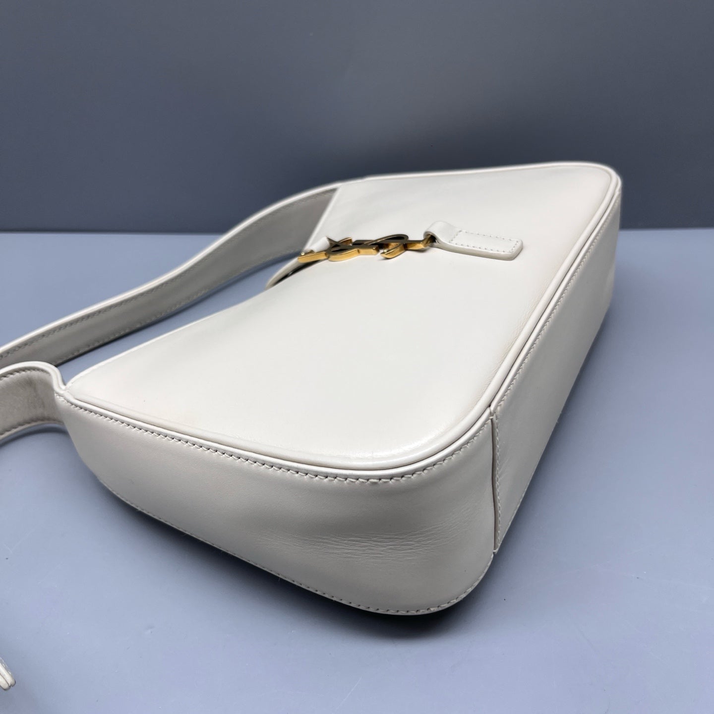 Saint Laurent - Le 5 à 7 Hobo Bag - Leather - White - (Mini)
