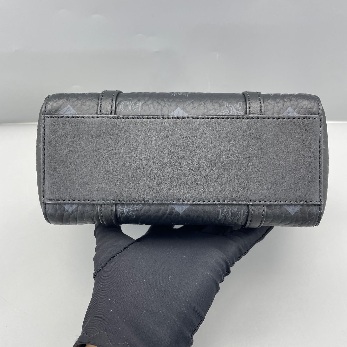 MCM - Essential Mini Tote Bag - Visetos coated canvas with leather trim - Black - (mini)
