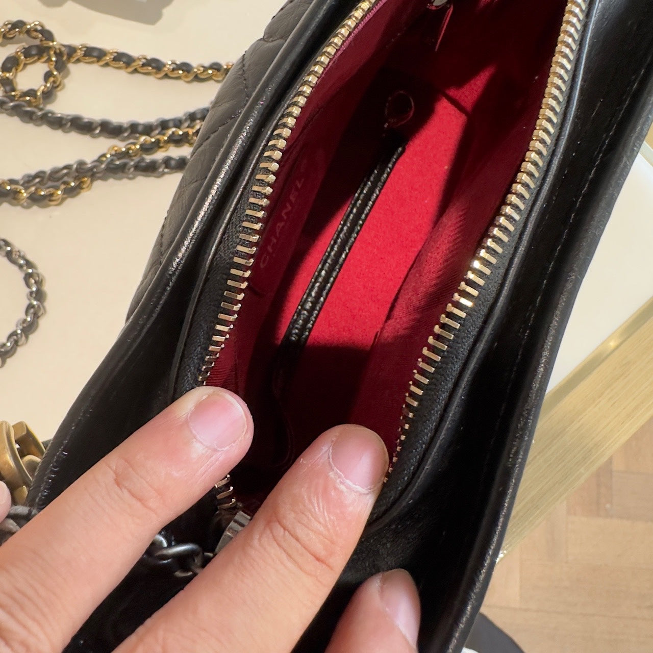 Chanel - Gabrielle Hobo Bag Paris Cosmopolite Small - Aged calfskin leather - Black - (Small)