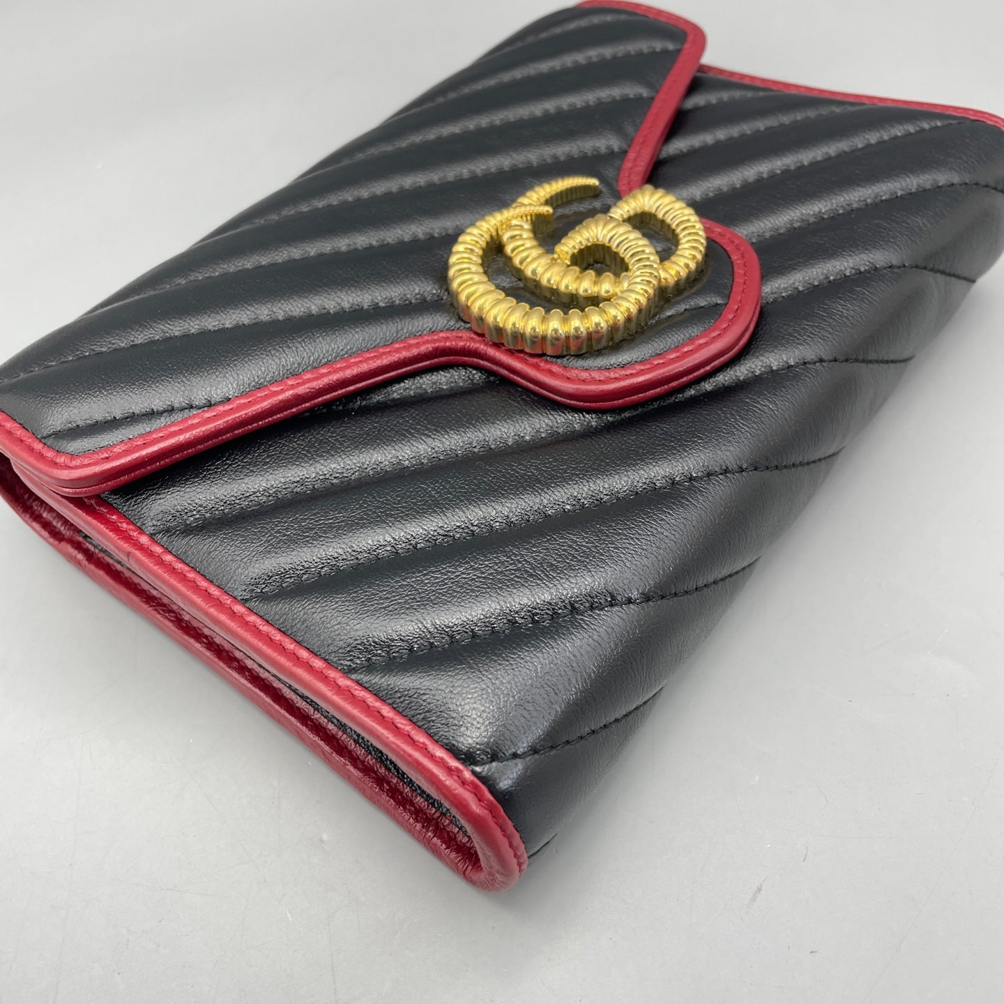 Gucci - Marmont Wallet on Chain (WOC) - Leather - Black with Red Trim - (mini)
