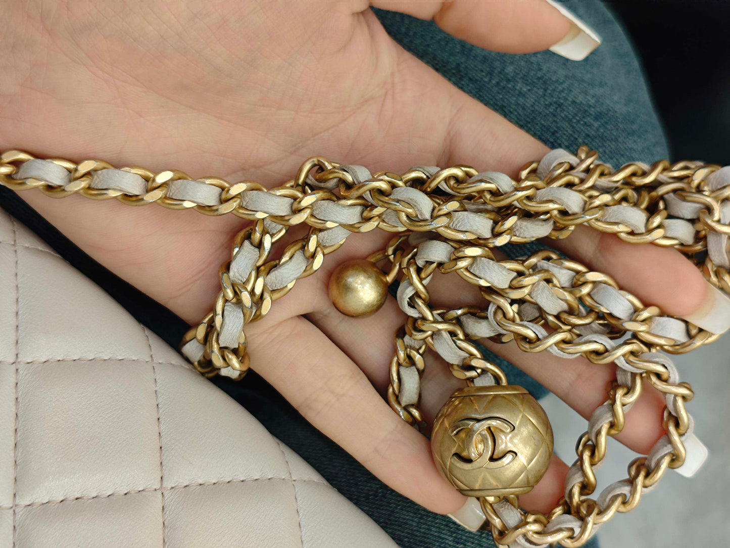 Chanel - Wallet on Chain (WOC) with Gold Ball Charm - Lambskin leather - Light Purple - (mini)