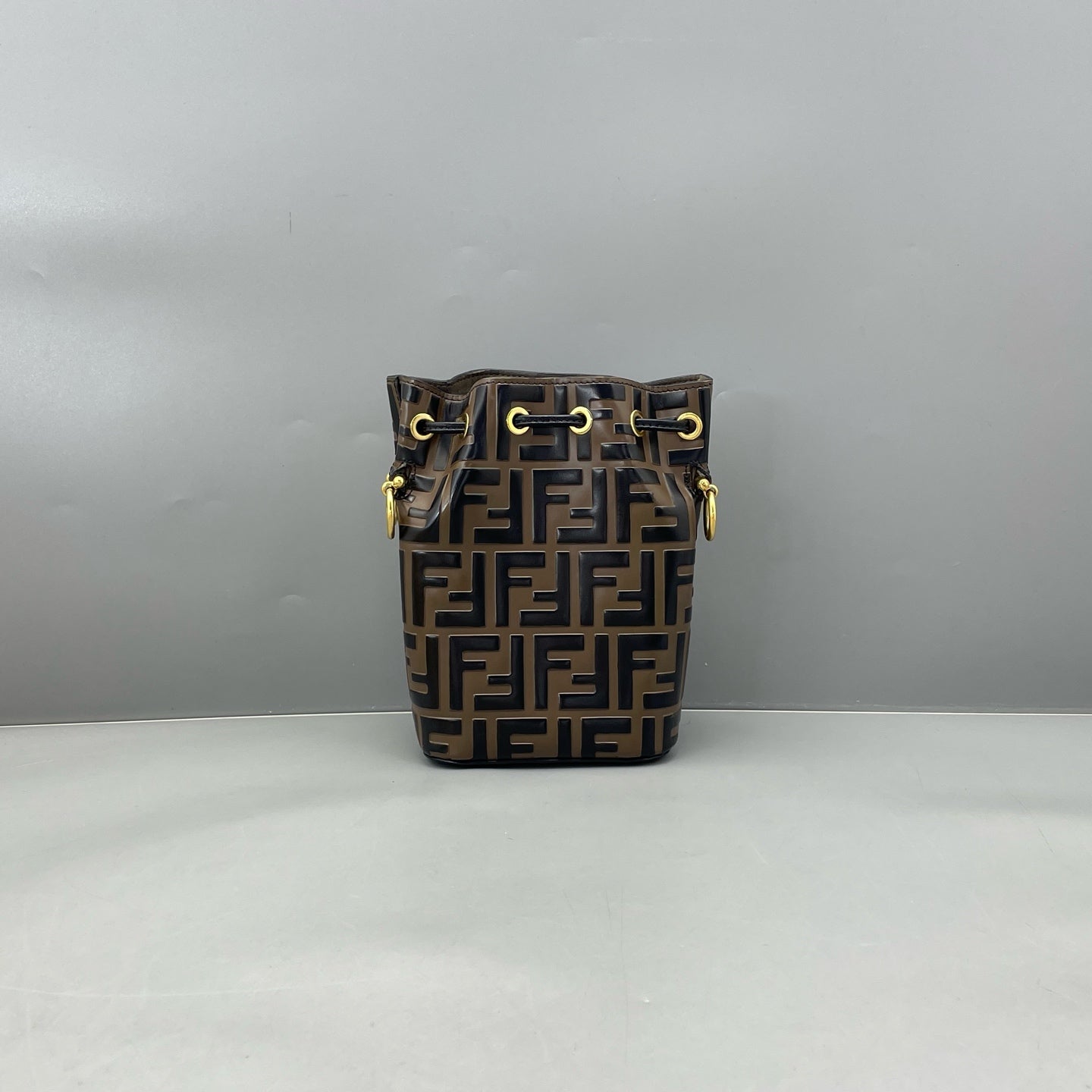 Fendi - Mon Tresor Bucket Bag - Embossed leather and smooth leather trim - Brown and Black - (Mini)