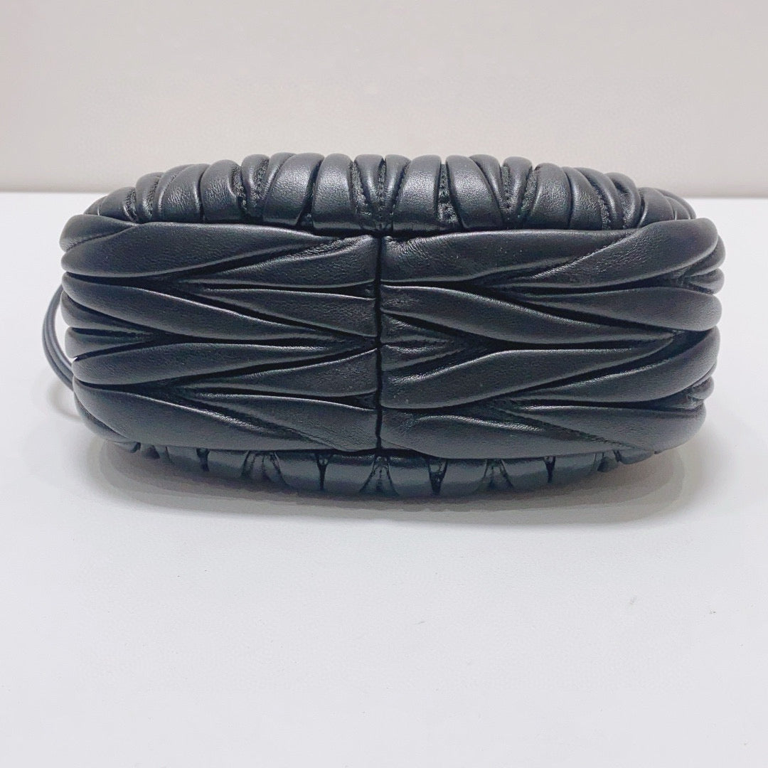 Miu Miu - Matelassé Hobo Bag - Lambskin leather - Black - (mini)