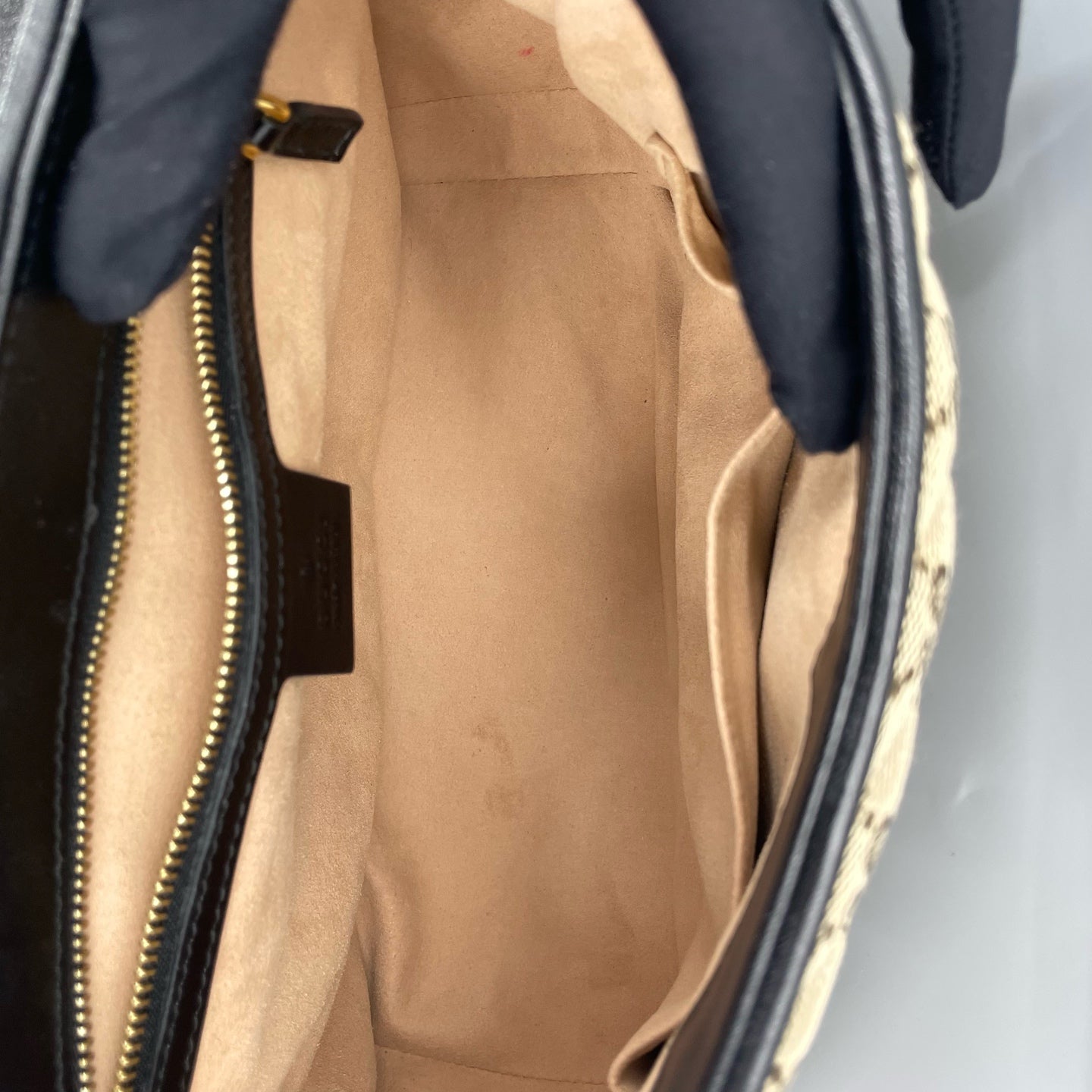 Gucci - Marmont Messenger Bag - GG Canvas and Leather - Beige, Brown, and Black with Gold-Tone Hardware - (medium)