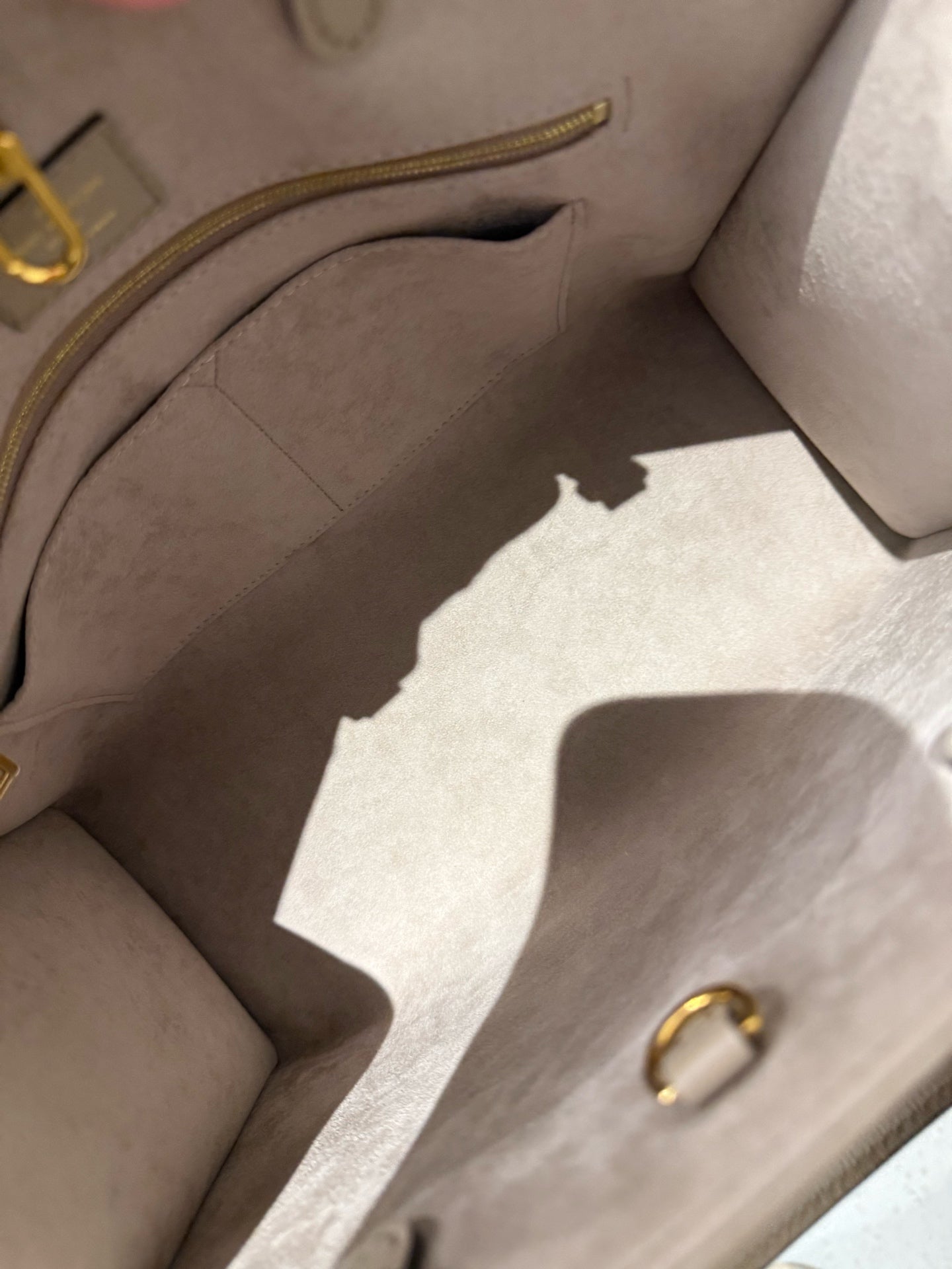 Louis Vuitton - OnTheGo MM - Monogram Empreinte leather - Grey - (medium)