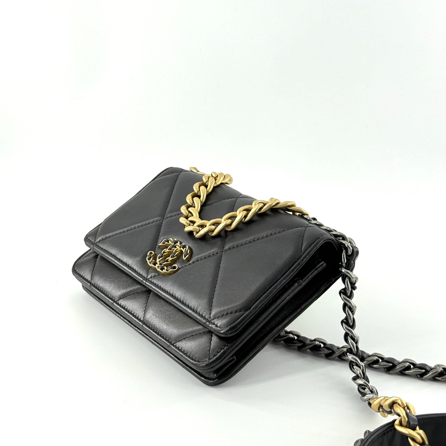 Chanel - 19 Bag WOC - Lambskin leather - Black - (mini)