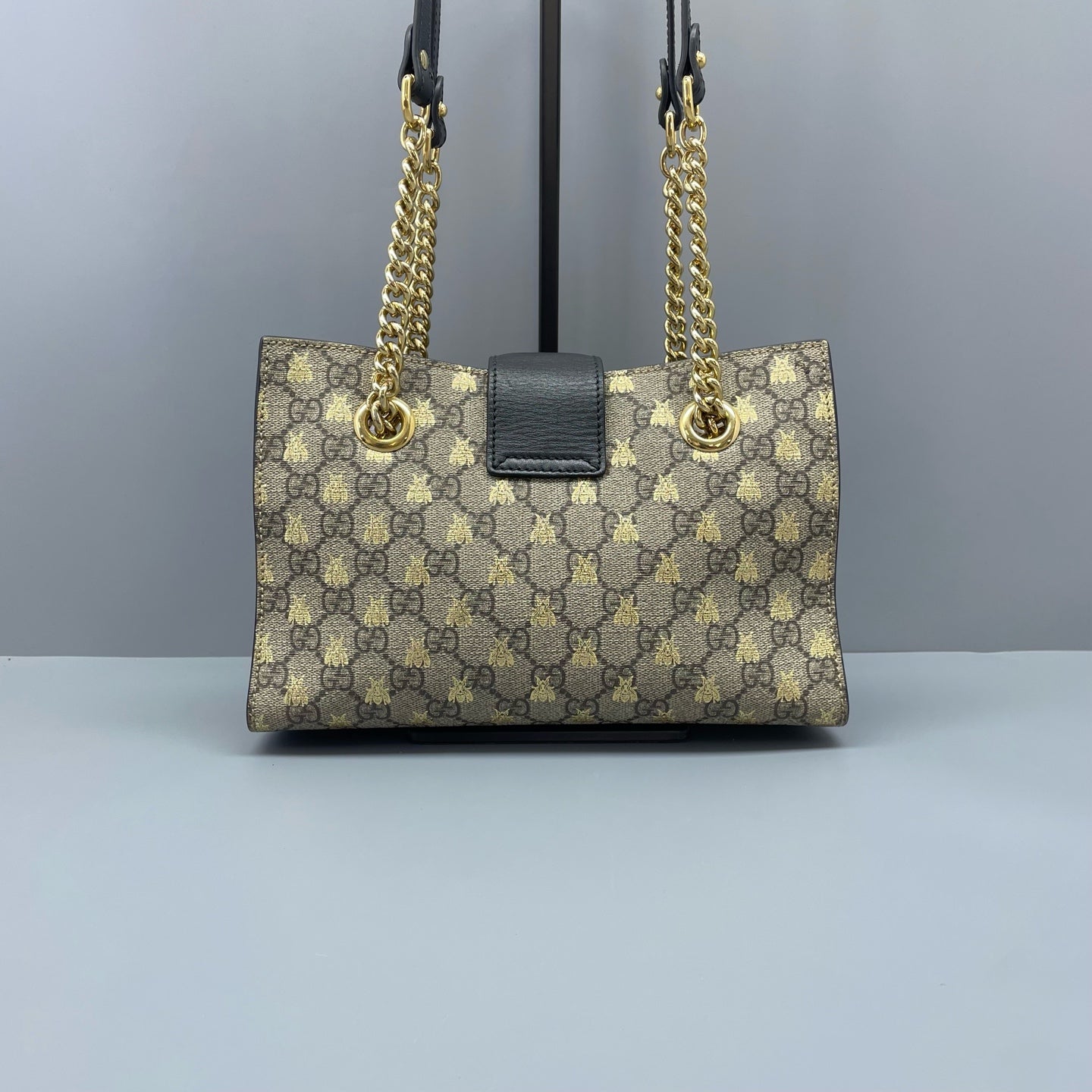 Gucci - Padlock Small GG Supreme Bee Shoulder Bag (261710) - GG Supreme coated canvas with leather trim - Beige and Black with Gold Accents - (small)