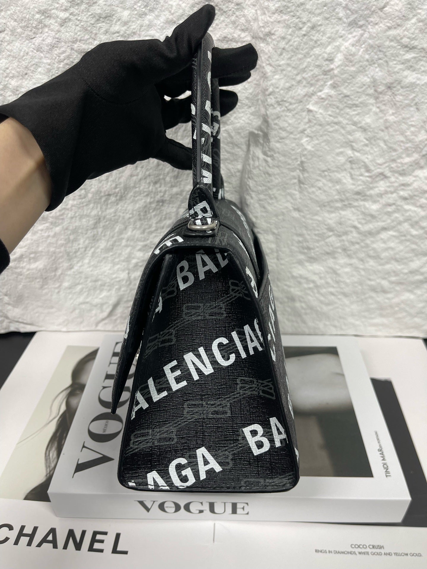 Balenciaga - Hourglass Top Handle Bag S - Coated canvas with leather trim - Black - (Small)