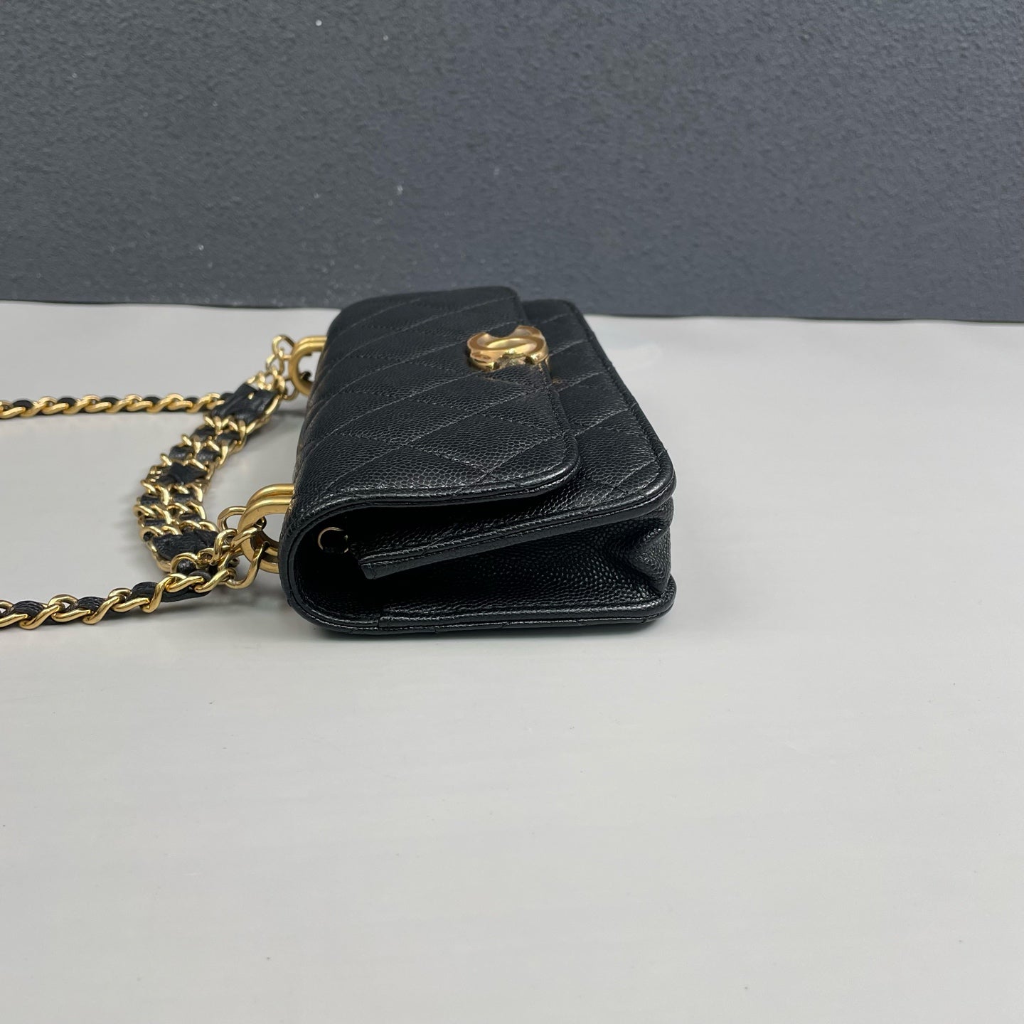 Chanel - Mini WOC (Wallet on Chain) - Grained calfskin leather - Black - (mini)