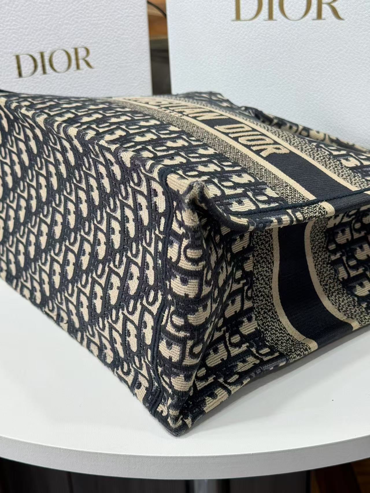 Dior - Book Tote - Embroidered canvas - Beige and Blue - (medium)