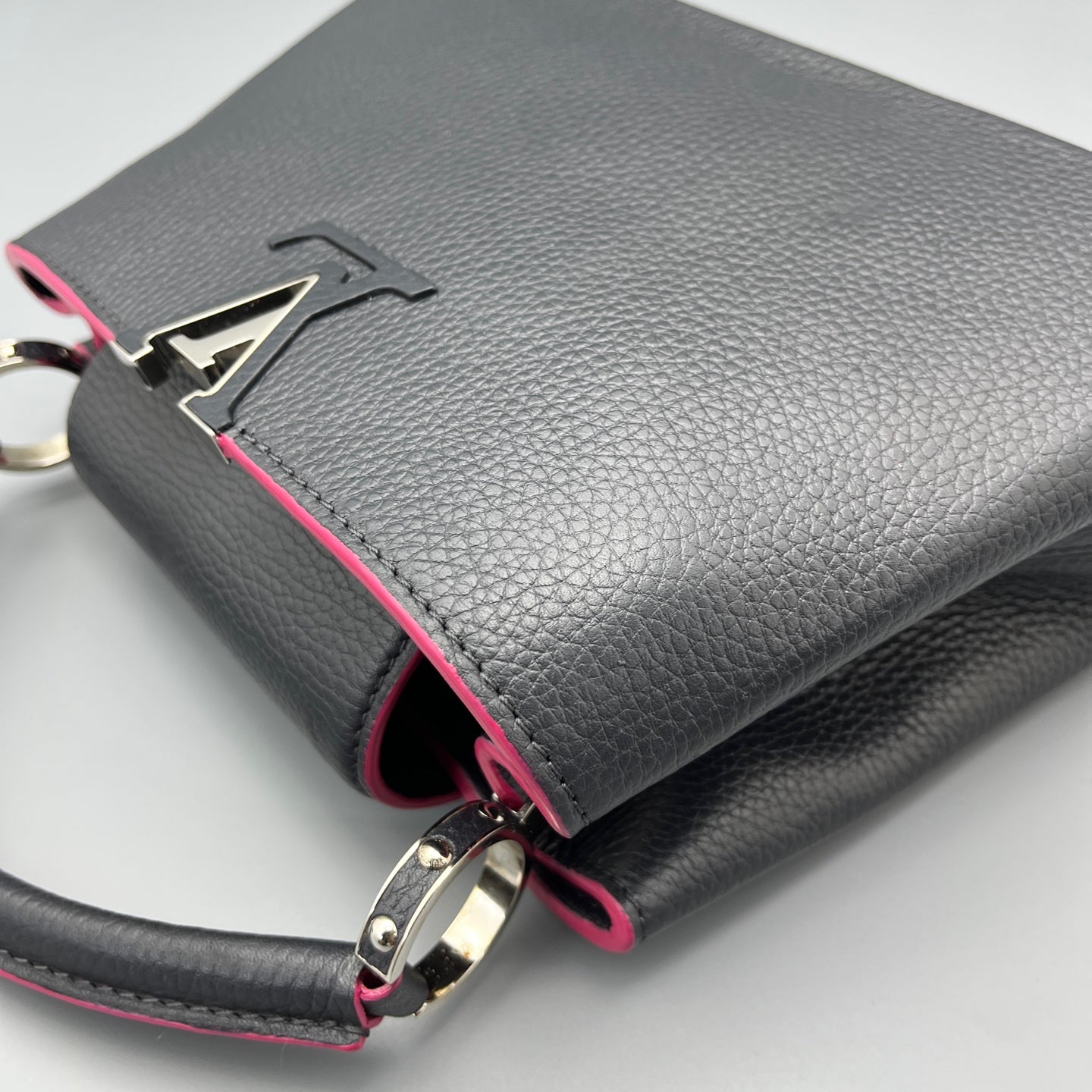 Louis Vuitton - Capucines BB - Taurillon leather - Black - (mini)
