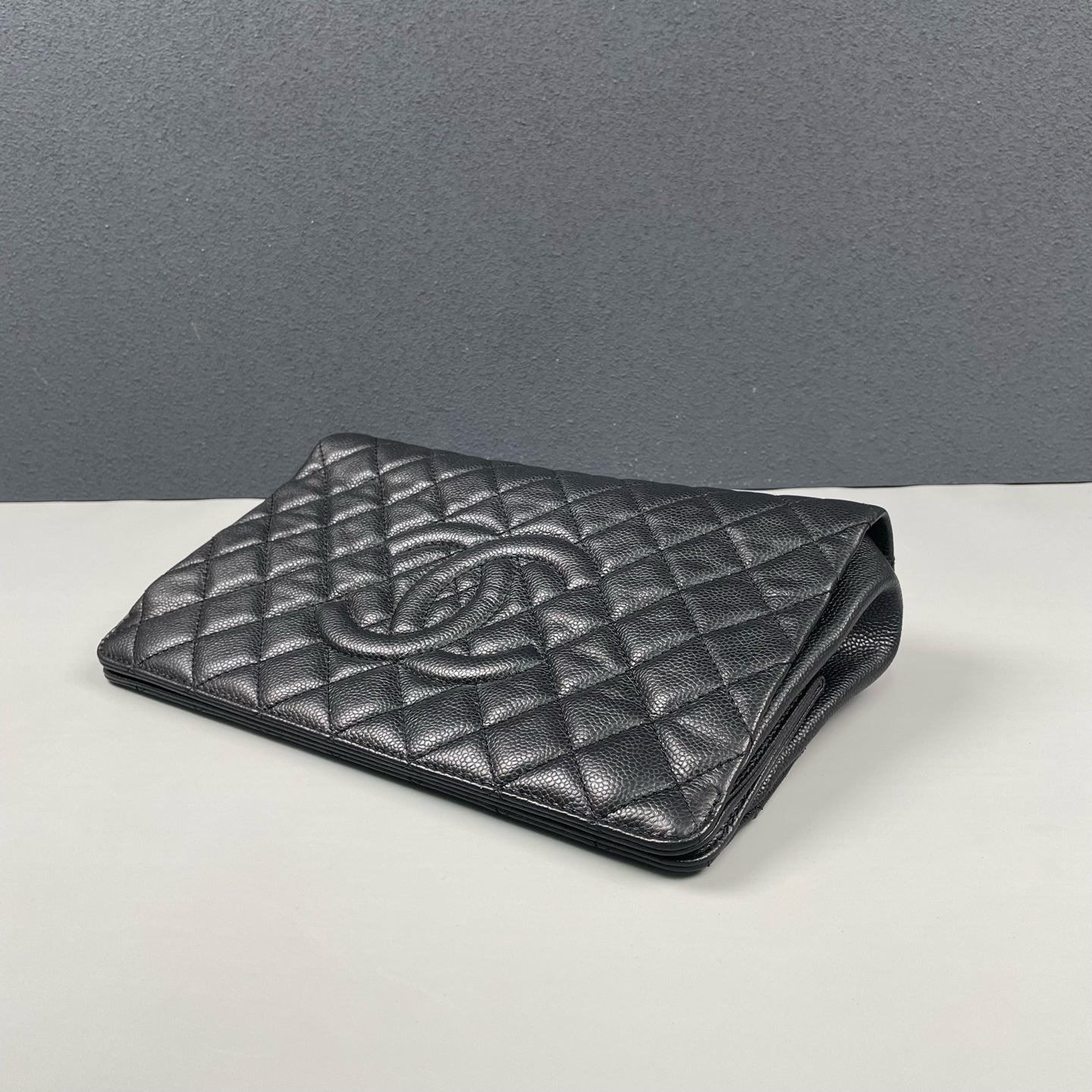 Chanel - Classic Quilted Clutch - Grained Calfskin Leather - Black - (Large)