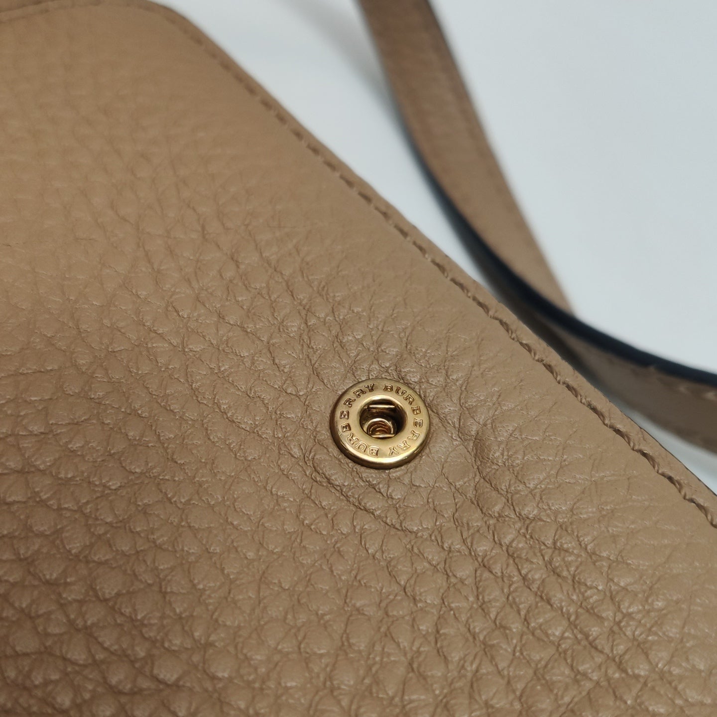 Burberry - Crossbody Bag - Leather - Brown - (small)