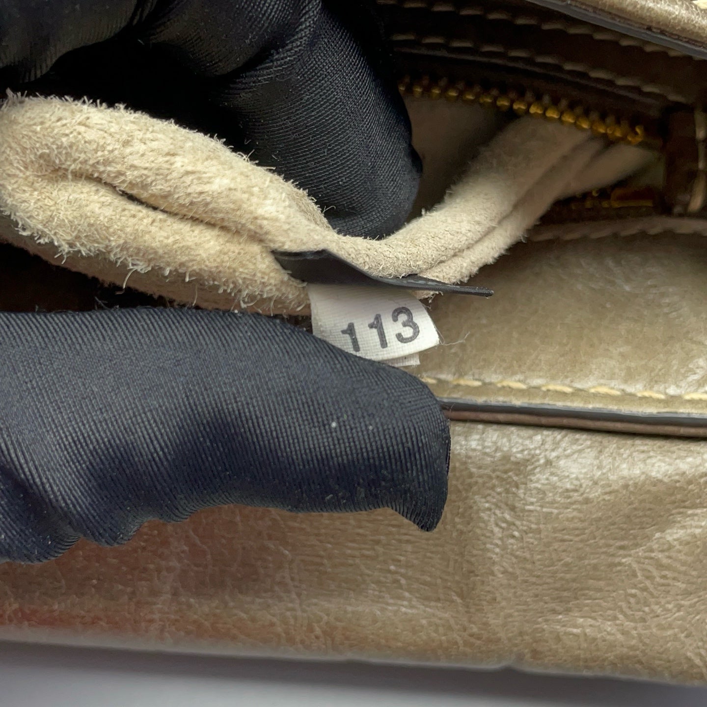 Prada - Flap Shoulder Bag with Chain - Distressed Leather - Grey - (Medium)