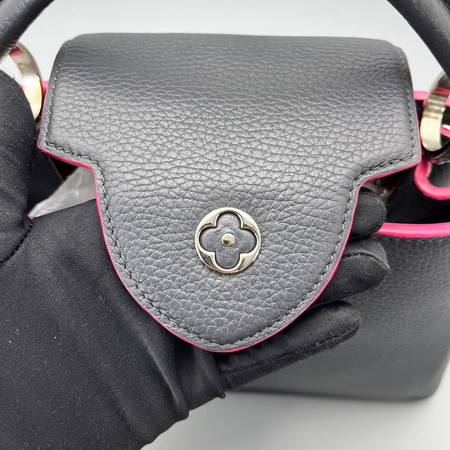 Louis Vuitton - Capucines BB - Taurillon leather - Black - (mini)