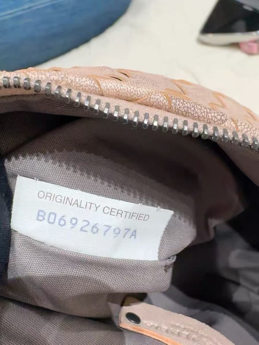 Bottega Veneta - Cobble - Distressed Intrecciato leather - Beige - (Small)
