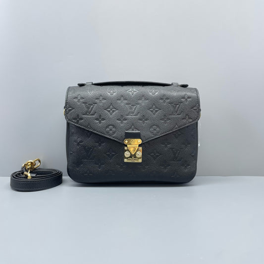 Louis Vuitton - Pochette Metis - Monogram Empreinte leather - Black - (medium)