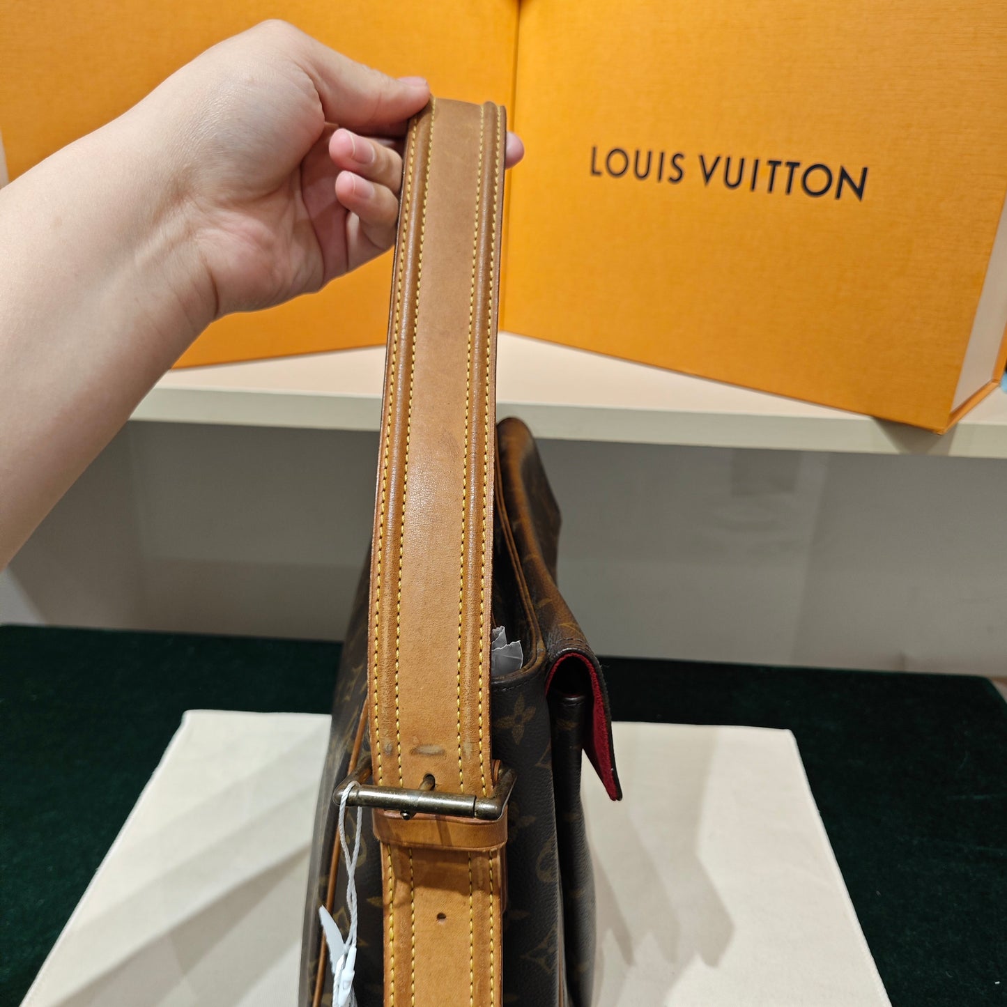 Louis Vuitton - Monogram Flap Shoulder Bag - Monogram coated canvas with Vachetta leather trim - Brown - (Medium)