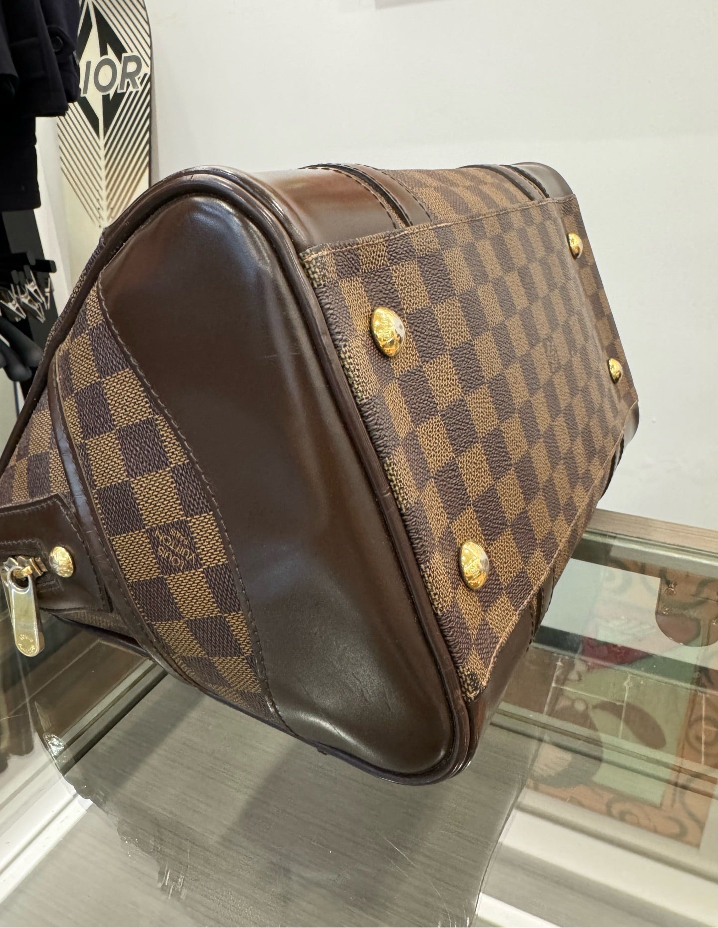 Louis Vuitton - Berkeley - Damier Ebene coated canvas with smooth leather trim - Brown - (medium)
