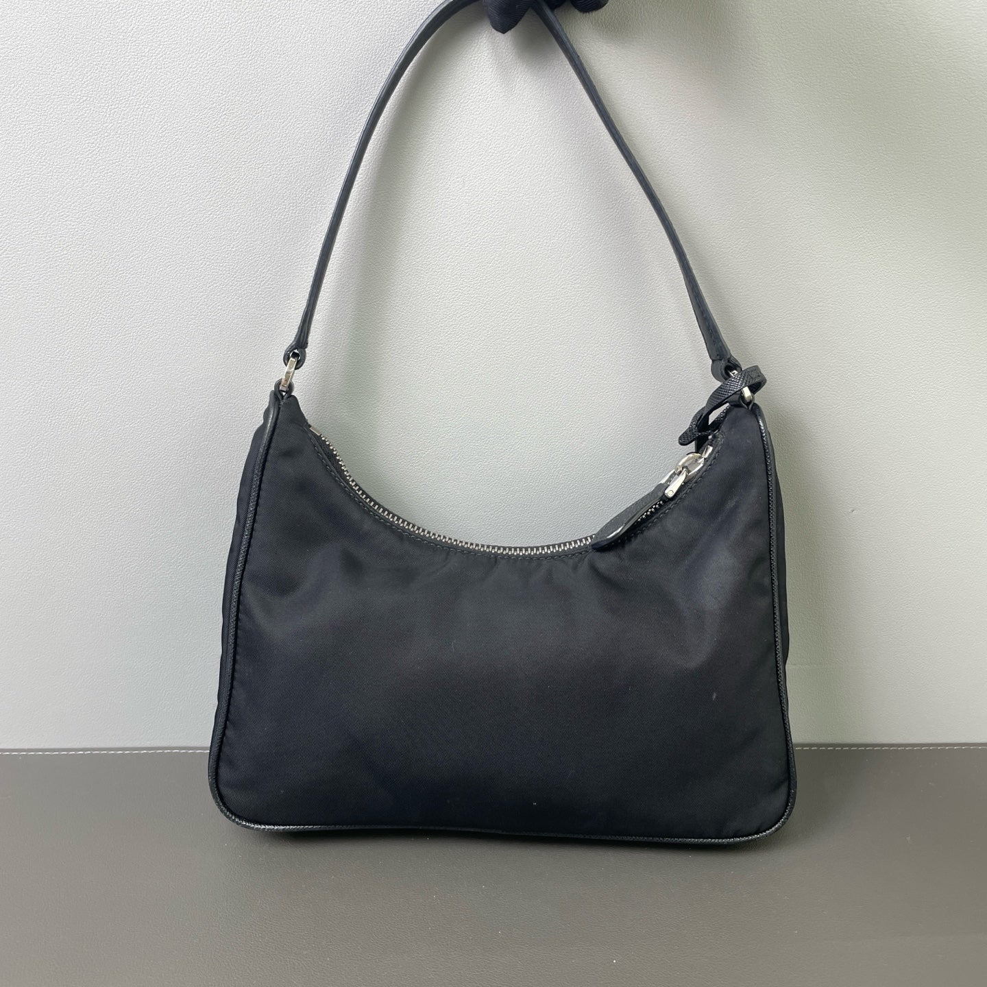 Prada - Re-Edition 2005 Nylon Shoulder Bag - Nylon and Leather - Black - (mini)