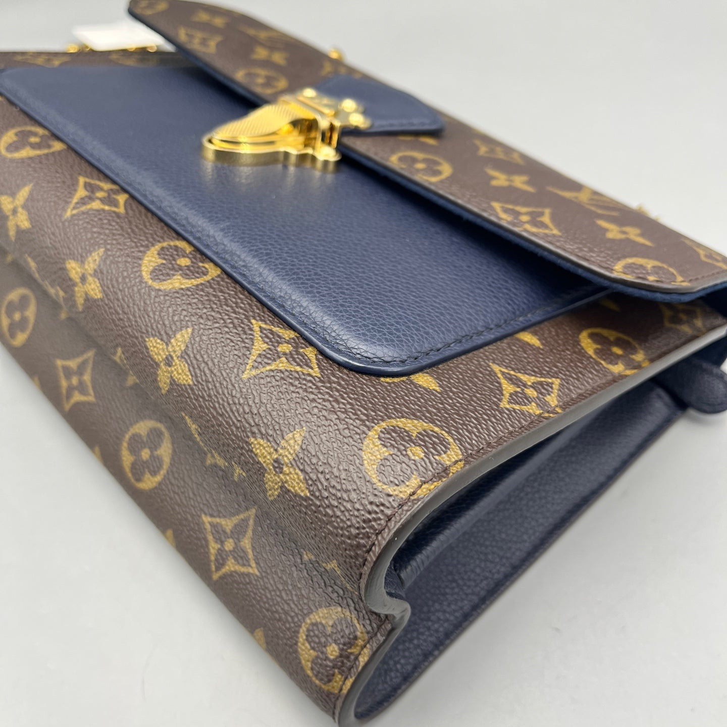 Louis Vuitton - Victoria Chain Bag - Monogram coated canvas with grained leather trim - Brown and Blue - (medium)