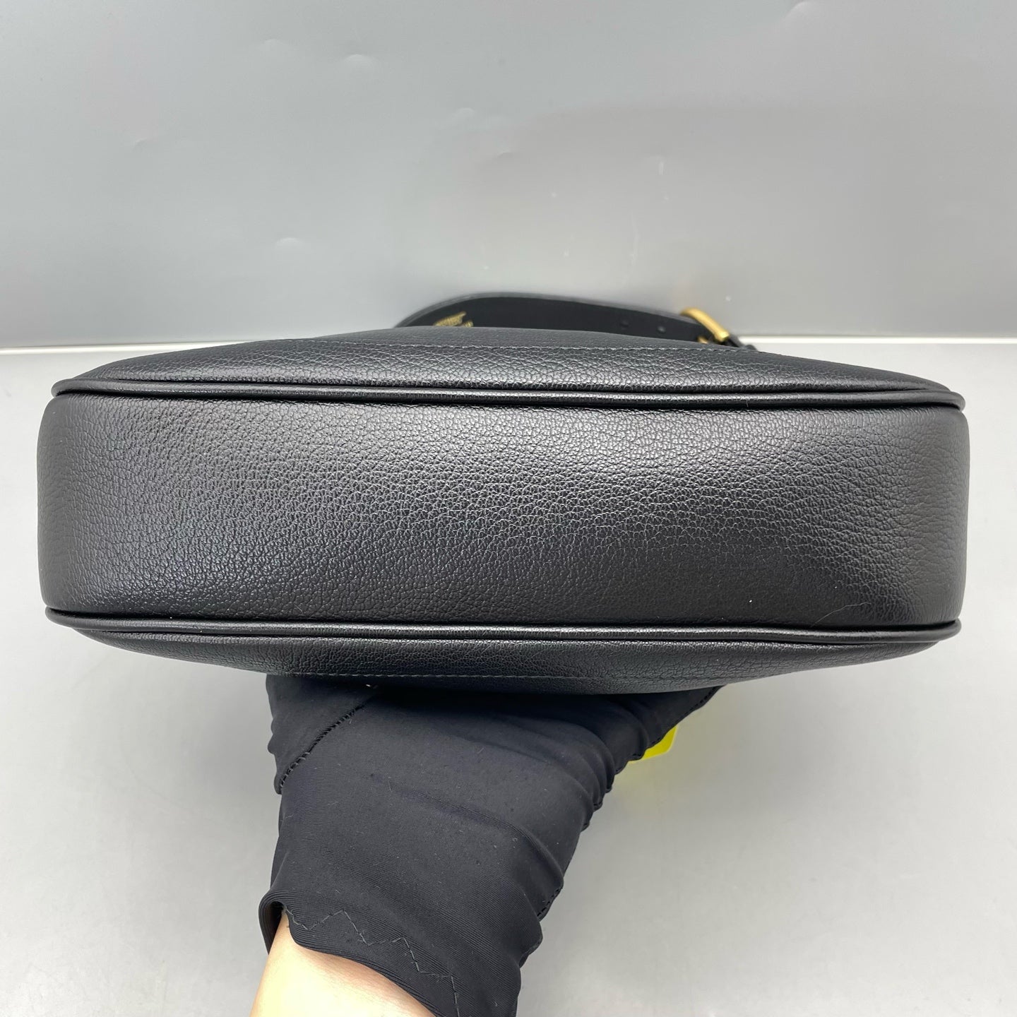Gucci - Aphrodite Crescent Shoulder Bag - Leather - Black - (medium)
