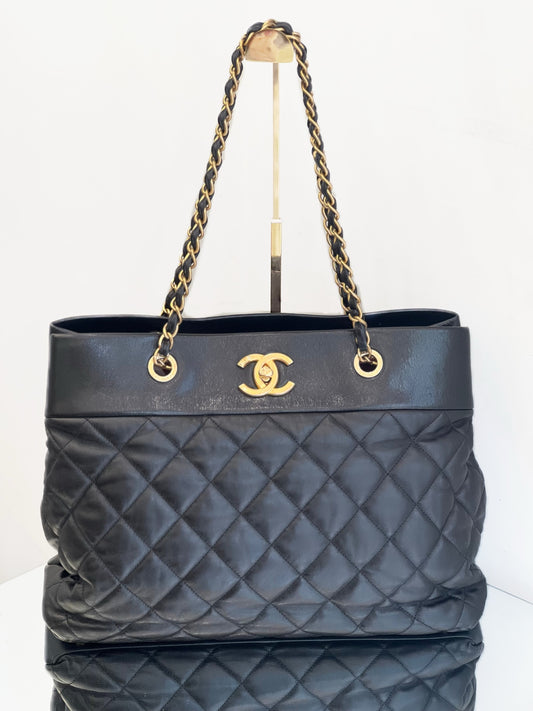 Chanel - Airport Shoulder Tote Bag - Leather - Black - (Large)