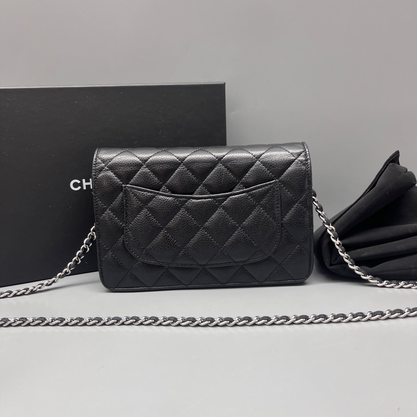 Chanel - Wallet on Chain (WOC) - Caviarskin leather - Black - (mini)