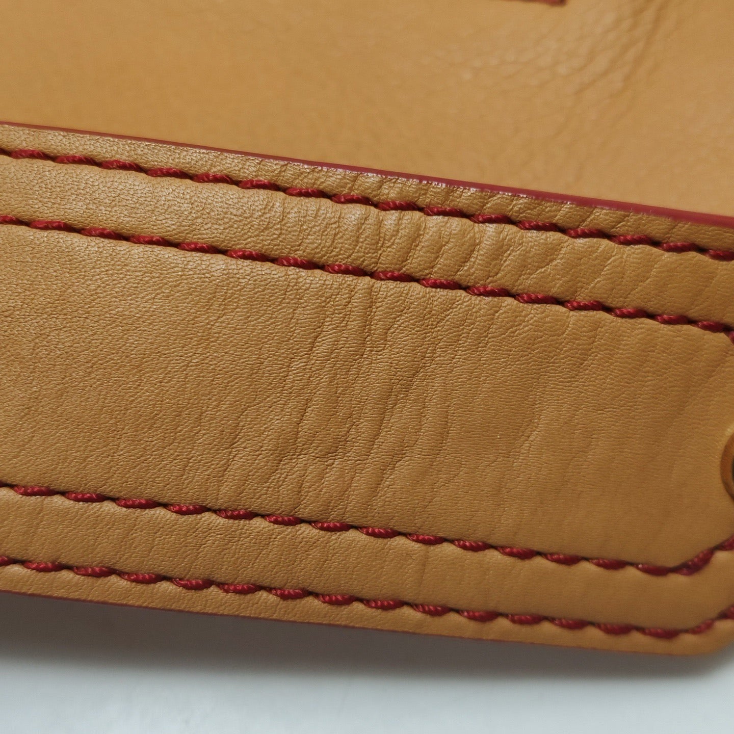 Givenchy - Givenchy 4G Emblem Shoulder Bag - Leather - Camel - (Medium)