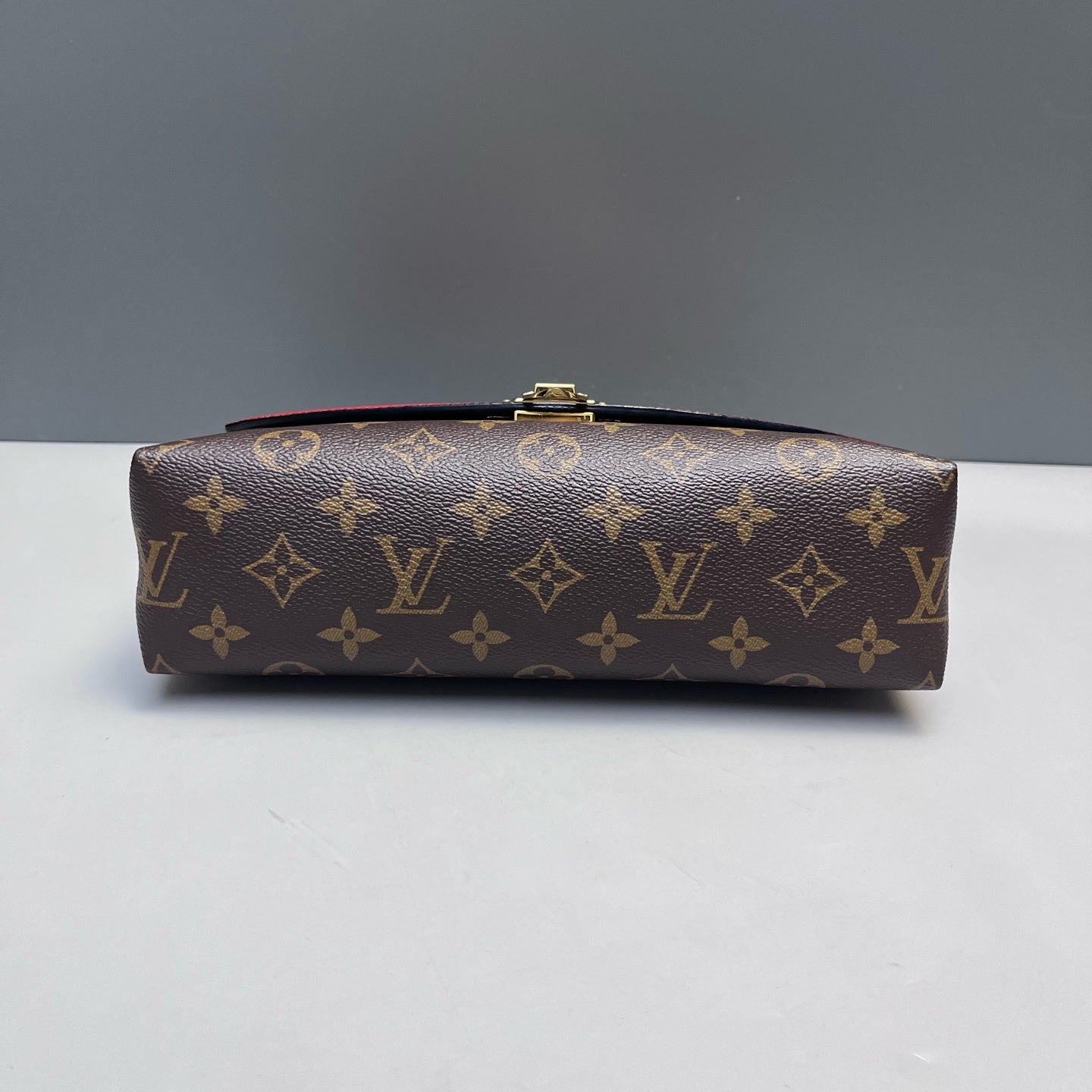 Louis Vuitton - Saint Placide - Monogram canvas and grained leather - Brown and Red with Gold-Tone Hardware - (Medium)
