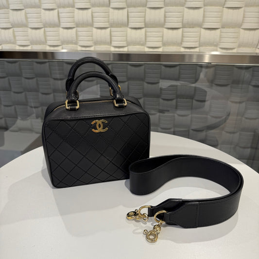 Chanel - Top Handle Box Bag - Quilted smooth calfskin leather - Black - (mini)