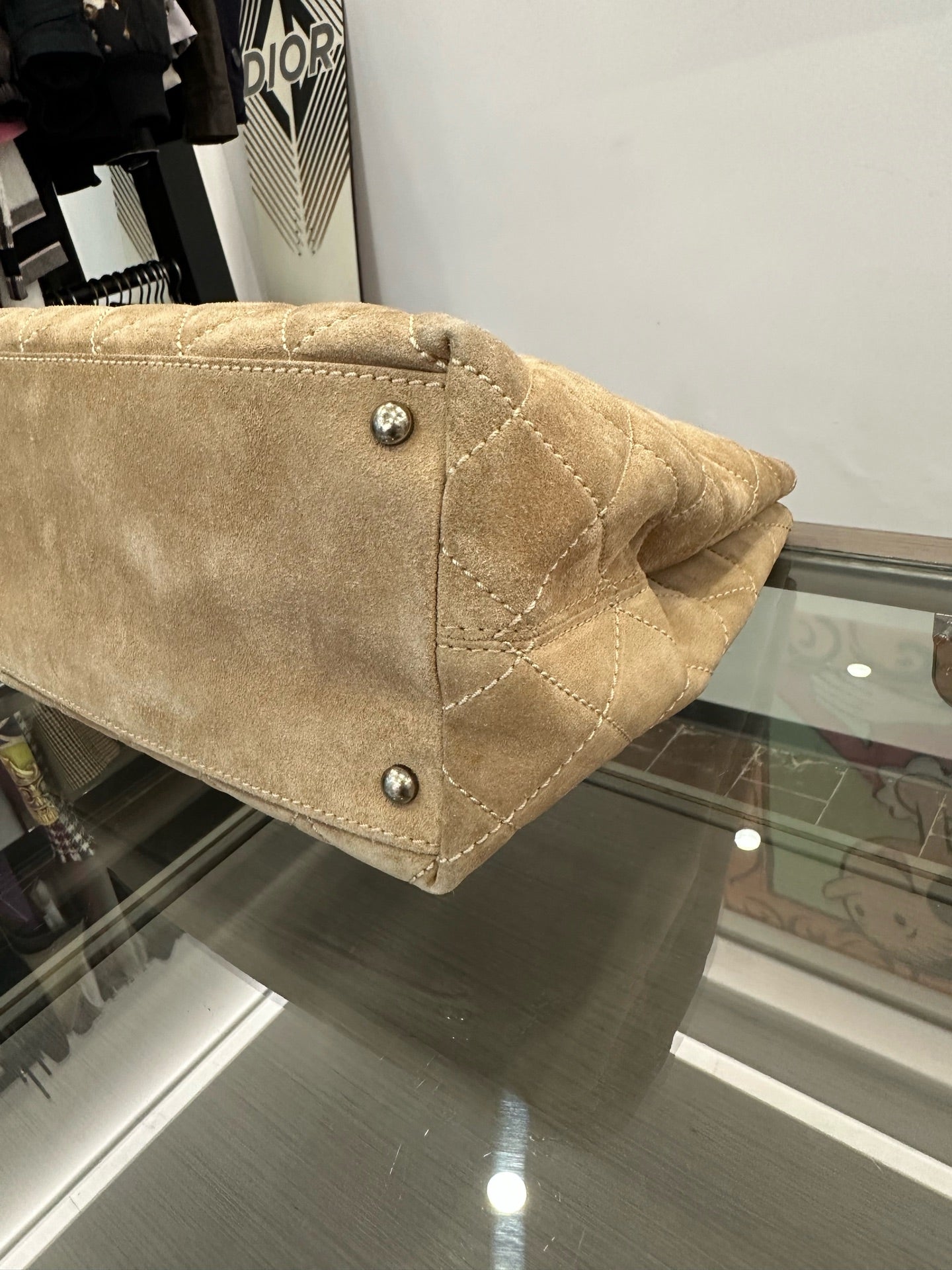 Chanel - Vivian Shoulder Bag - Suede - Brown - (Medium)