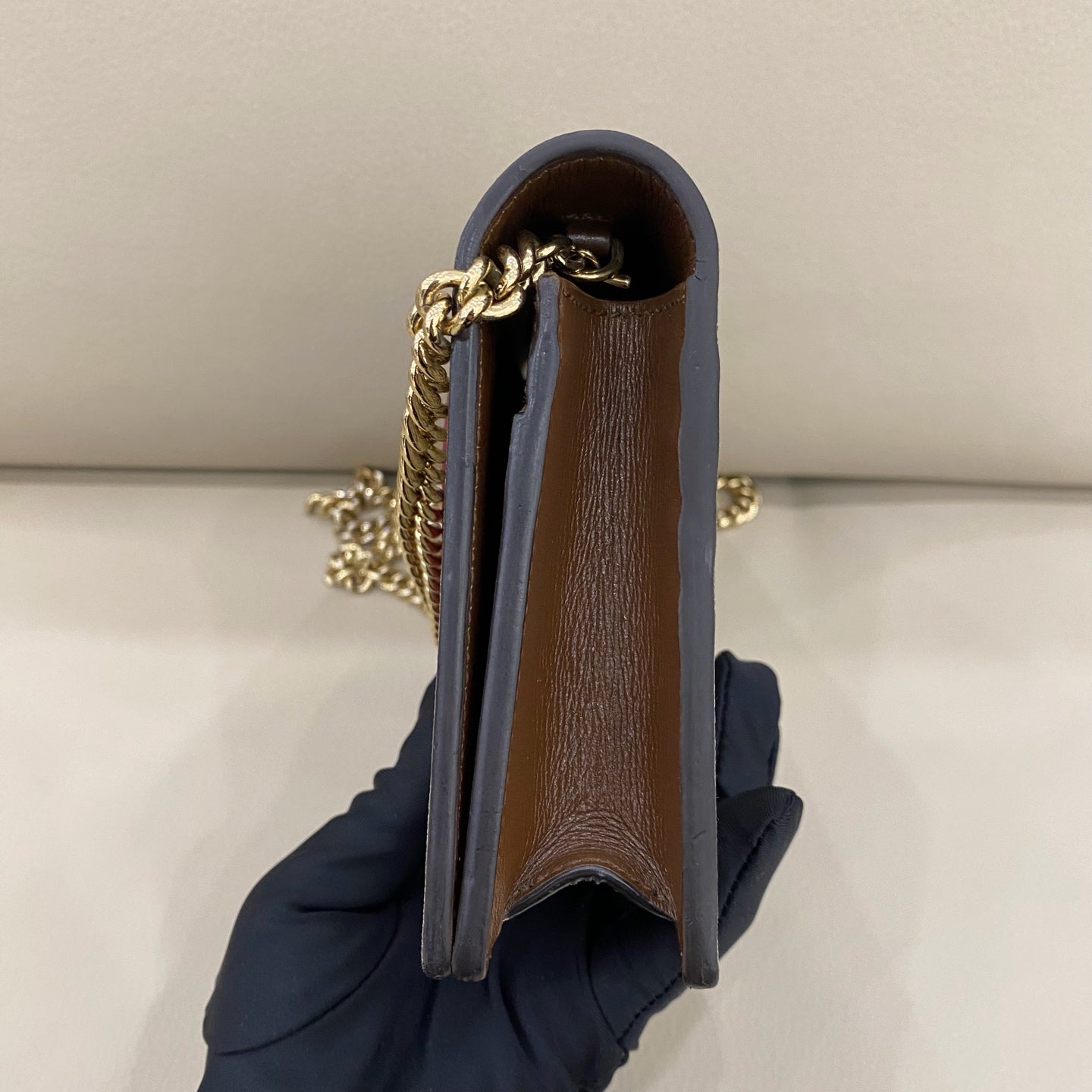 Gucci - GG Supreme Heart Wallet on Chain (WOC) - GG Supreme coated canvas with leather trim and applique - Beige, Red, and Brown with Gold-Tone Hardware - (mini)