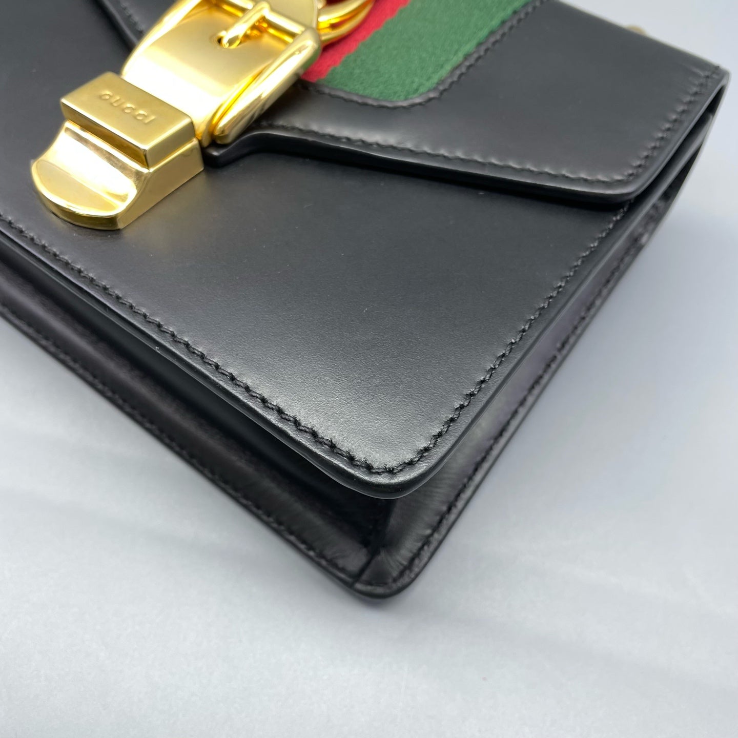 Gucci - Sylvie Mini - Smooth leather with canvas Web stripe - Black - (mini)