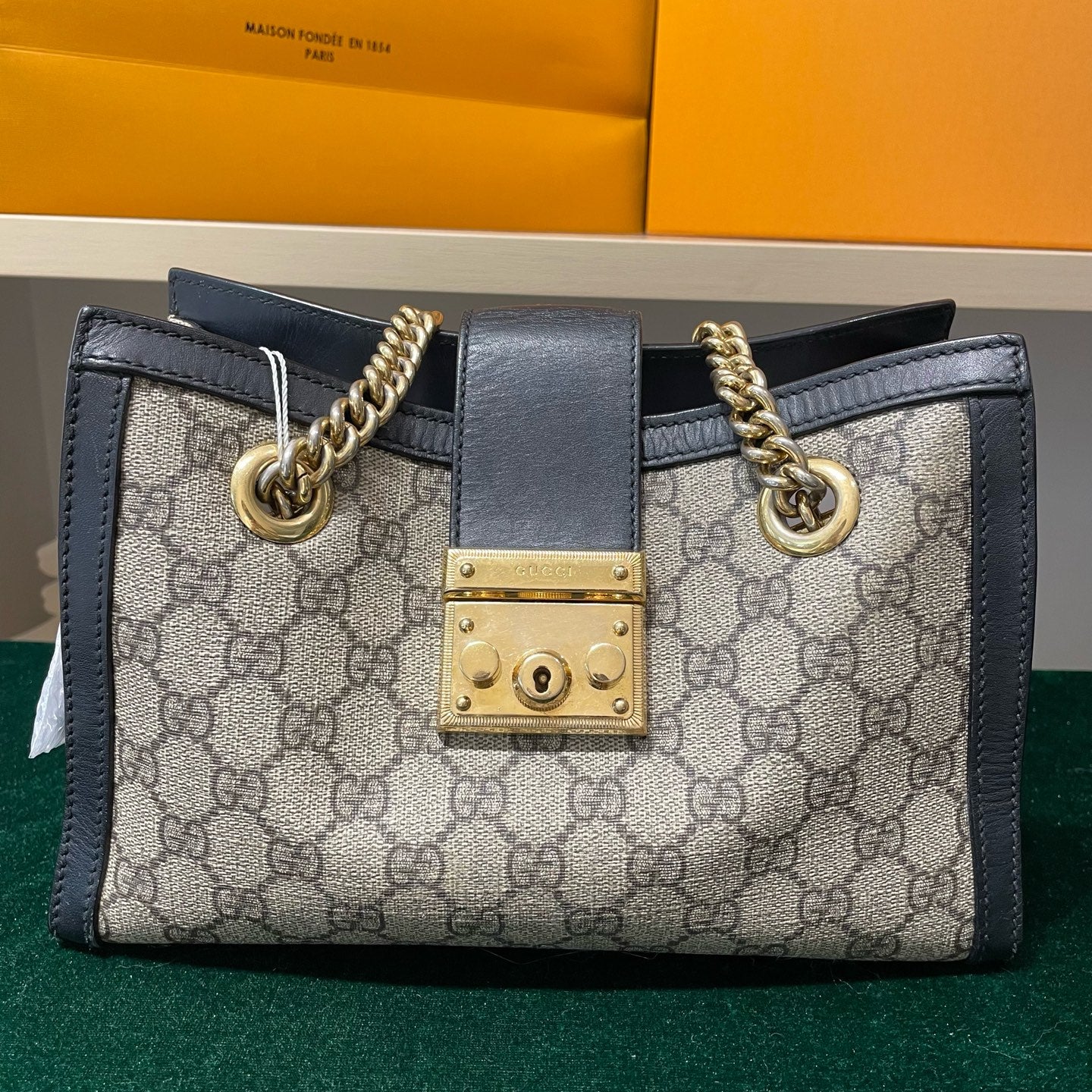 Gucci - Padlock Small Shoulder Bag - GG Supreme canvas with leather trim - Beige and black - (small)