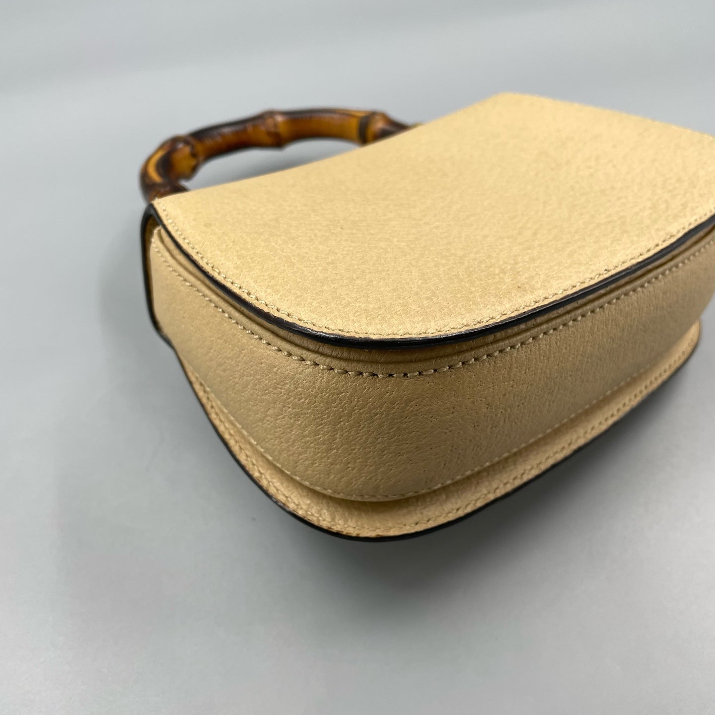 Gucci - Diana Bamboo Mini Top Handle Shoulder Bag - Grained leather - Milk Tea Beige with Gold-Tone Hardware - (Mini)