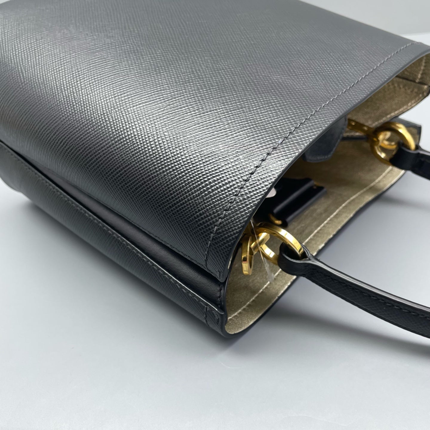 Prada - Panier Bucket Bag - Saffiano leather - Black - (medium)