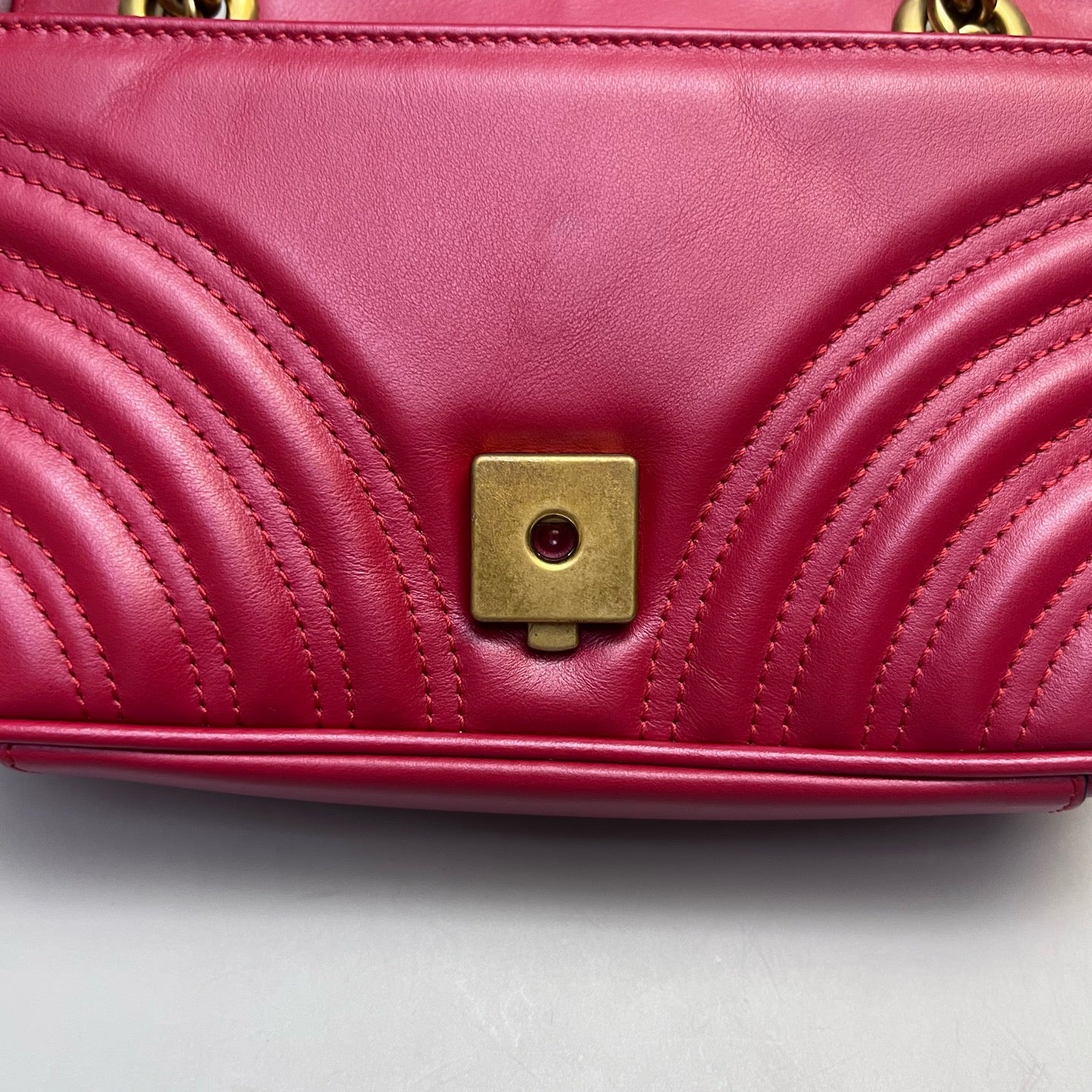 Gucci - Marmont Matelassé Shoulder Bag - Leather - Red - (small)