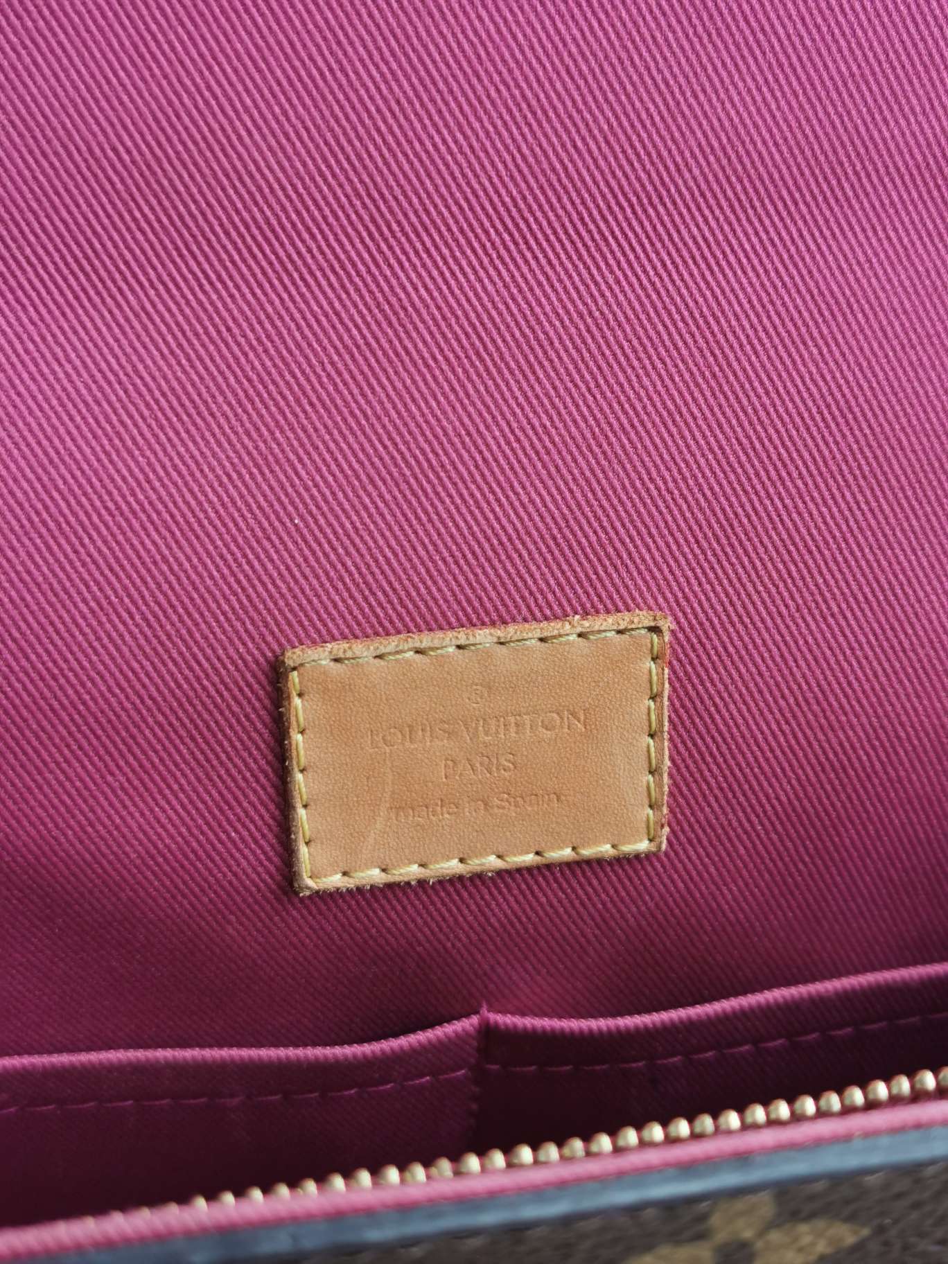 Louis Vuitton - Cluny BB - Louis Vuitton Monogram coated canvas with natural cowhide leather trim and fuchsia textile lining - Brown - (Small)