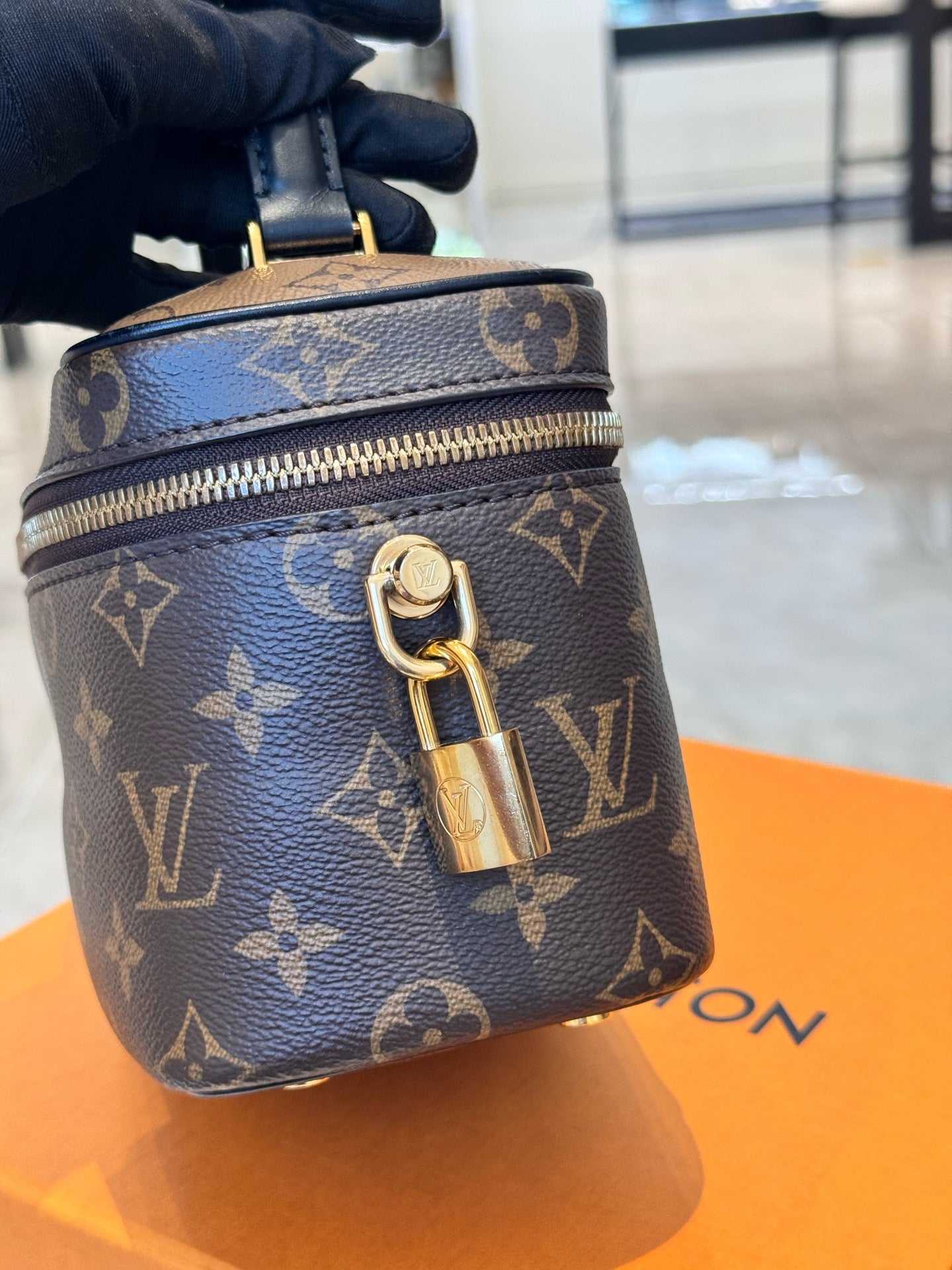 Louis Vuitton - Cosmetic Box Bag - Monogram coated canvas with leather trim - Brown - (mini)