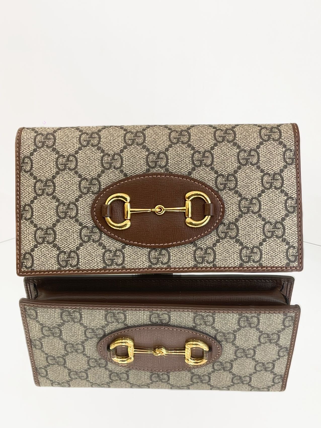 Gucci - 1955 Horsebit Wallet on Chain - GG Supreme canvas and Leather - Beige and Brown with Gold-Tone Hardware - (Small)