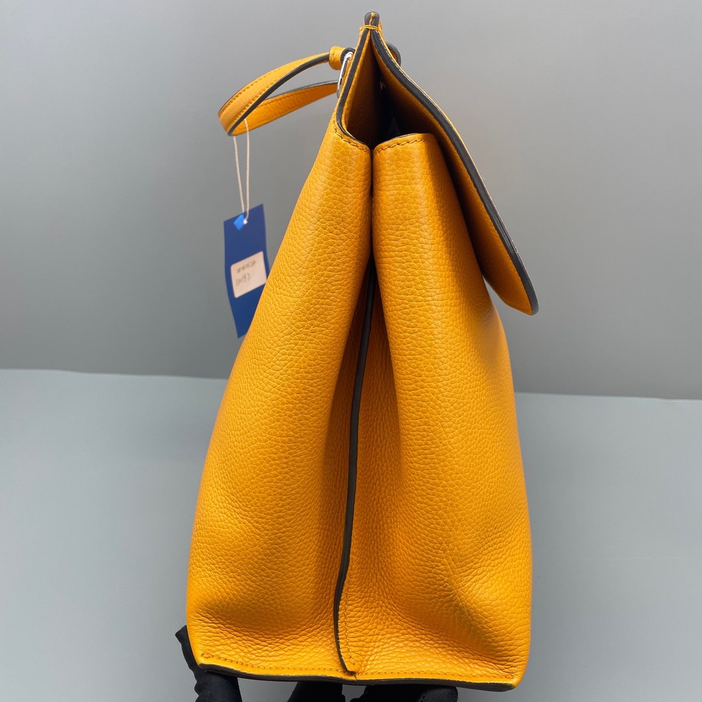 Gucci - Gucci Bamboo Lock Top Handle Bag - Leather - Yellow - (Large)