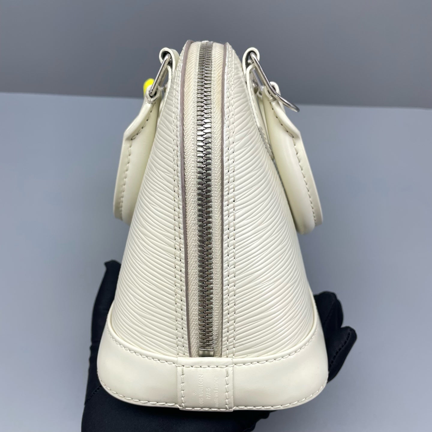 Louis Vuitton - Alma BB - Epi leather - White - (mini)