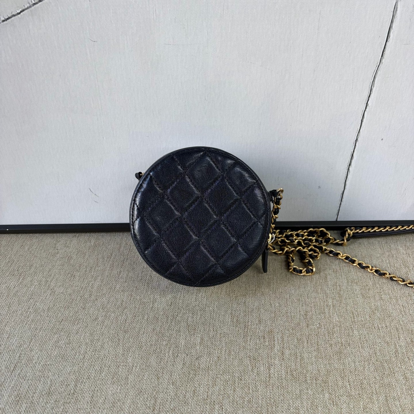 Chanel - 19 Round Mini Bag - Lambskin leather - Black - (mini)