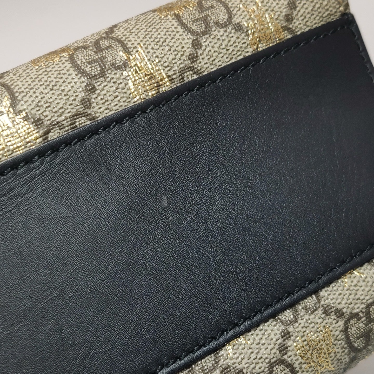 Gucci - Padlock GG Supreme Bee Shoulder Bag - GG Supreme coated canvas with leather trim - Multicolour - (Medium)